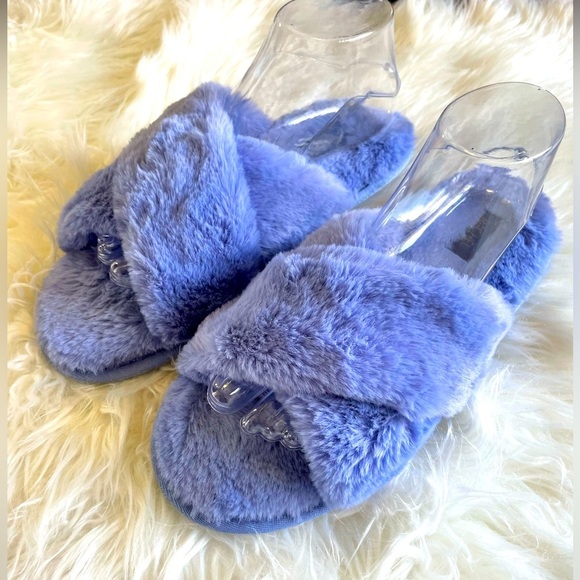 Rachel Roy Fluffy Faux Fur CrissCross Slippers Size 7/8 - Picture 1 of 6